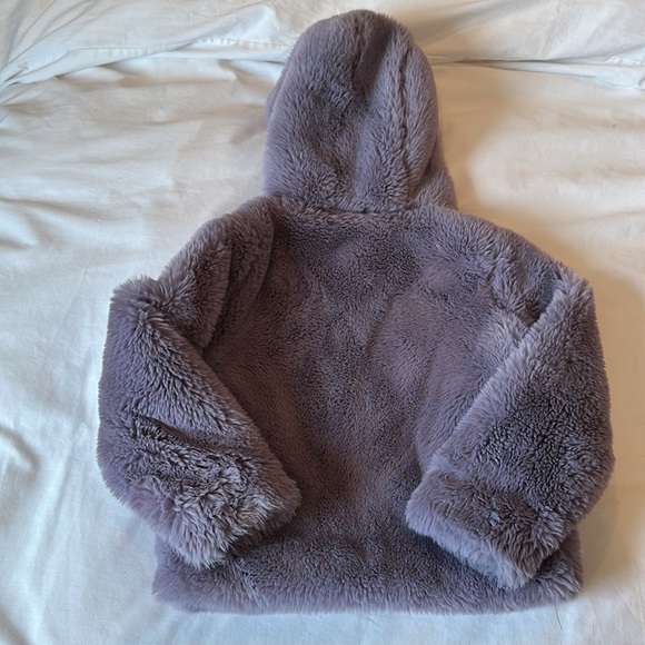 Under Armour size 4 fuzzy coat EUC - Picture 3 of 3